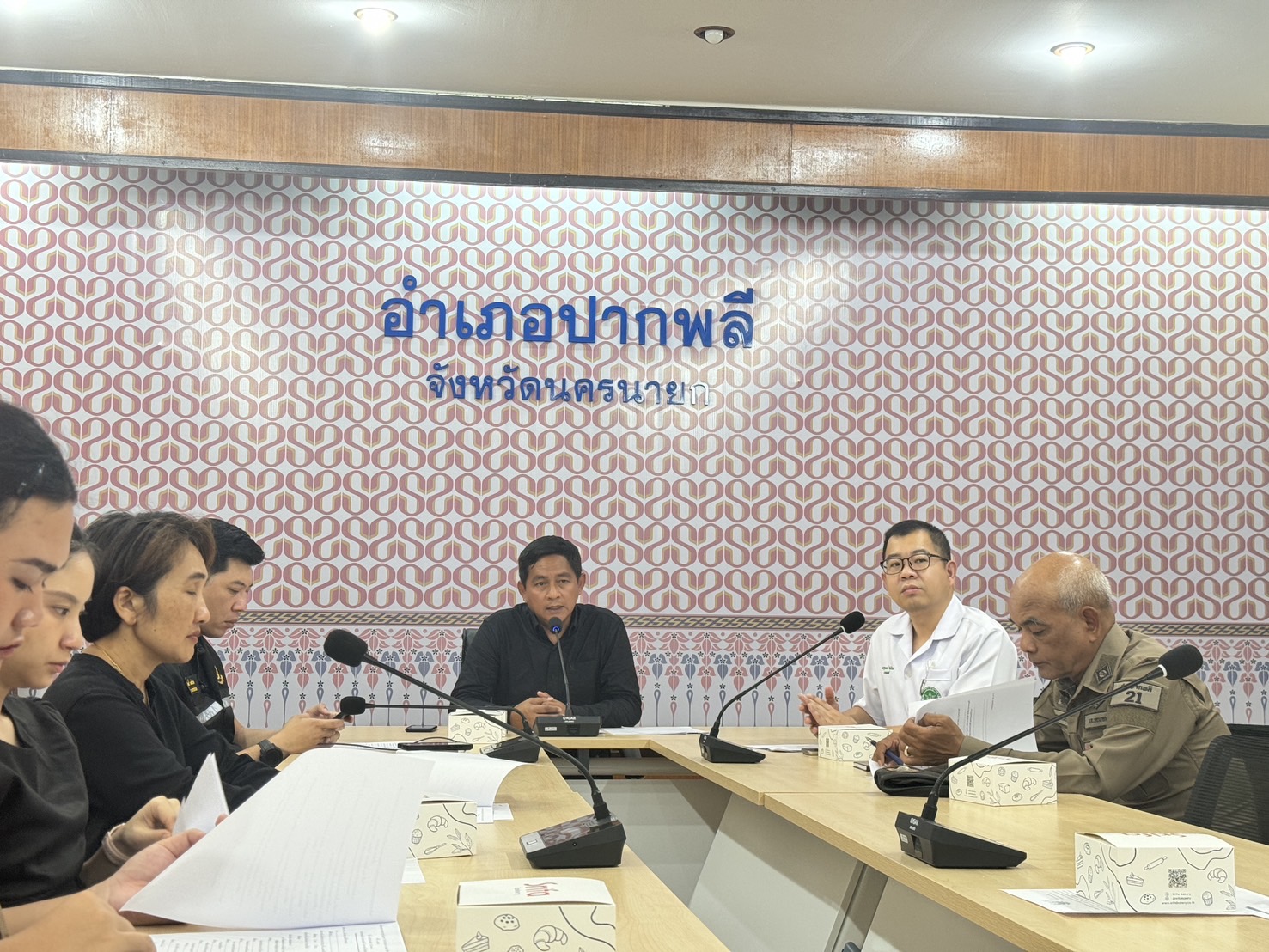 พช.ปากพลีร่วม การประชุมคณะกรรมการพัฒนาคุณภาพชีวิตระดับอำเภอ (พชอ.) อำเภอปากพลี ครั้งที่ 2/2569